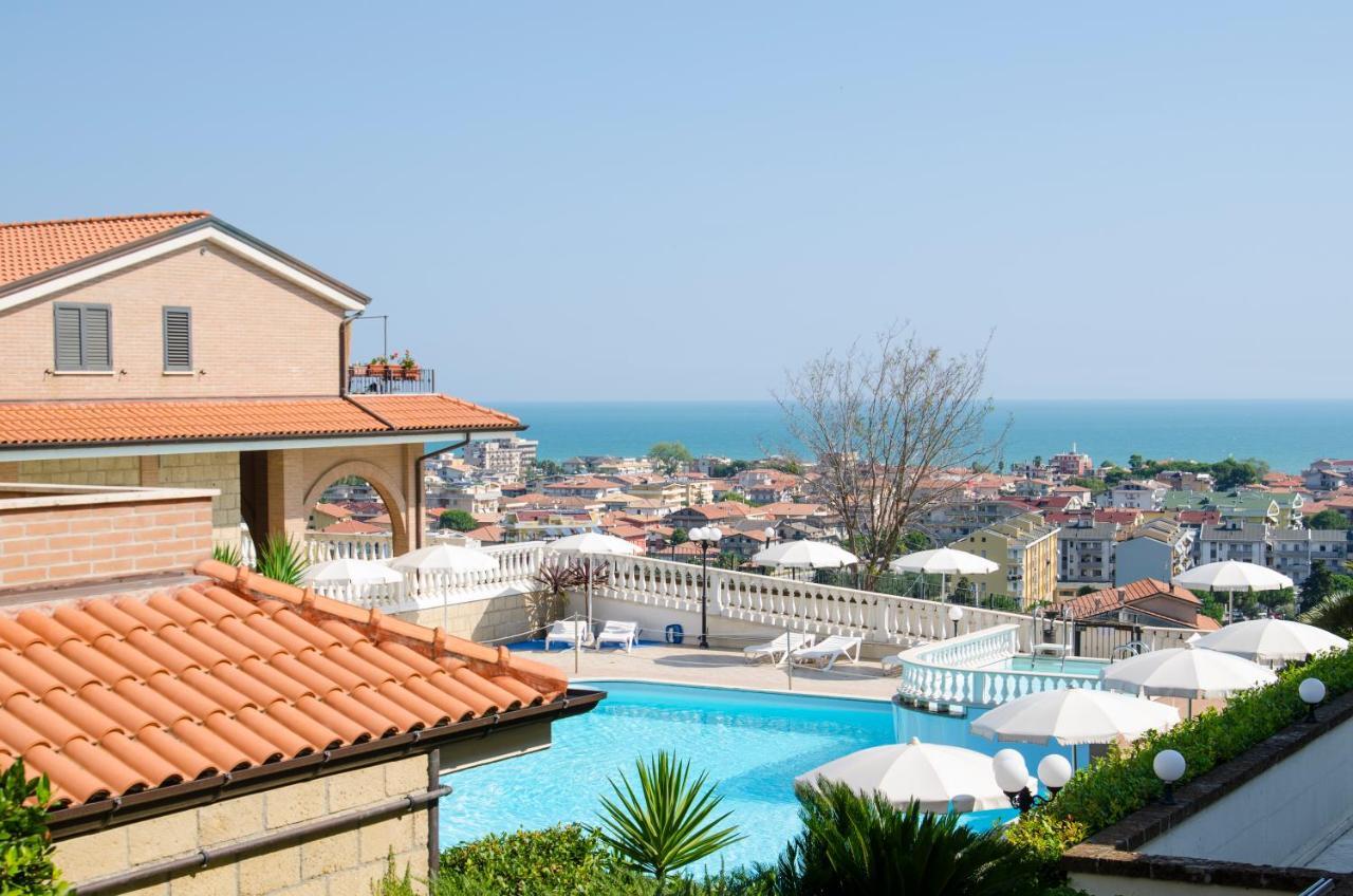 Residence Il Borgo Tortoreto Exterior foto