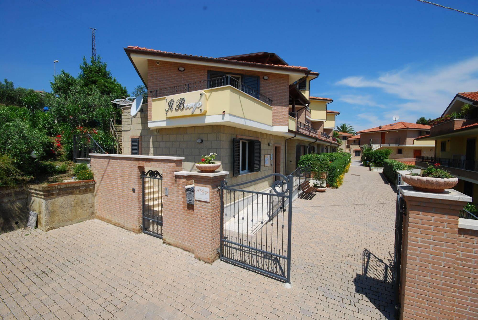 Residence Il Borgo Tortoreto Exterior foto